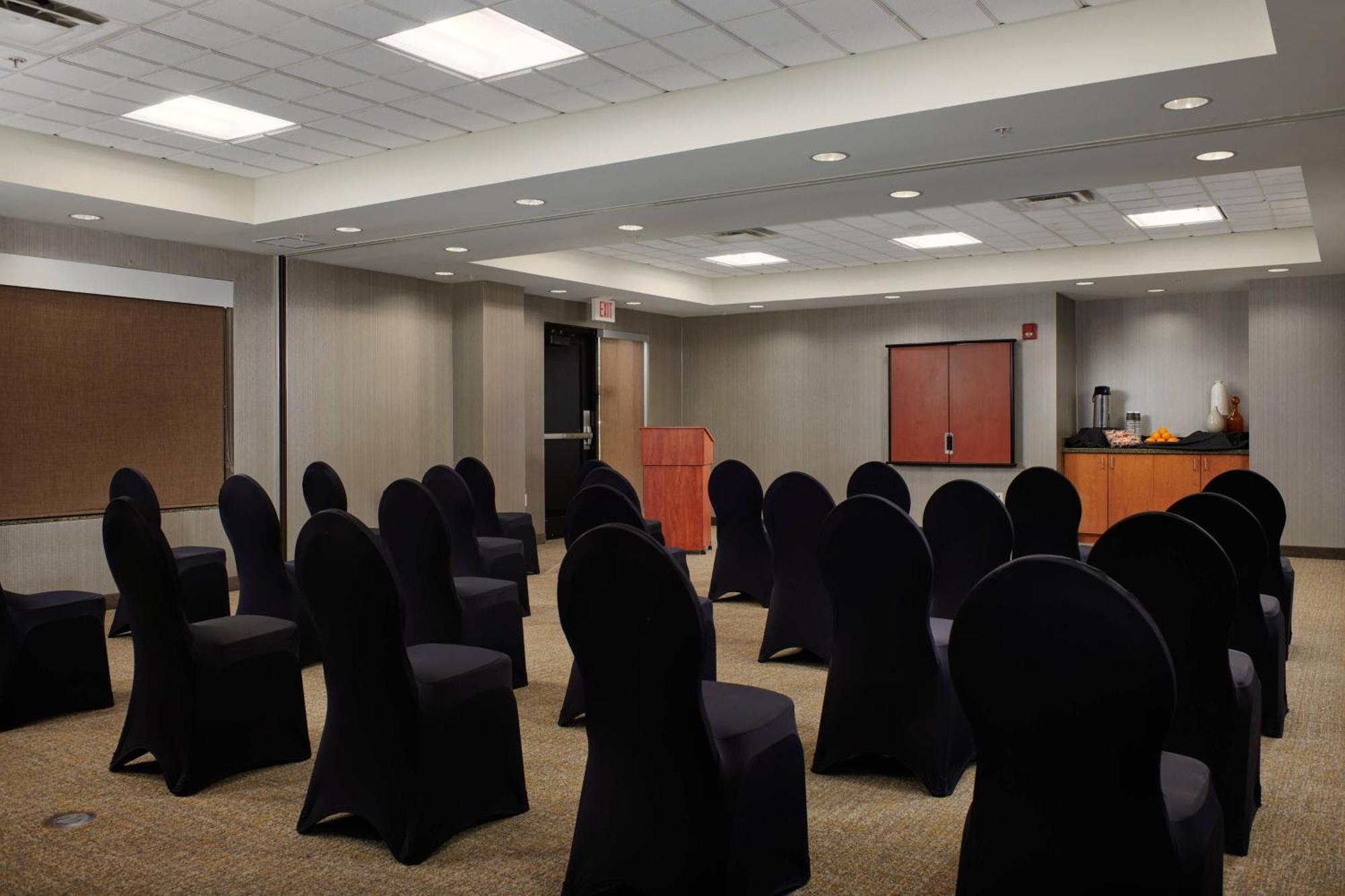 Springhill Suites By Marriott Baton Rouge North / Airport Экстерьер фото