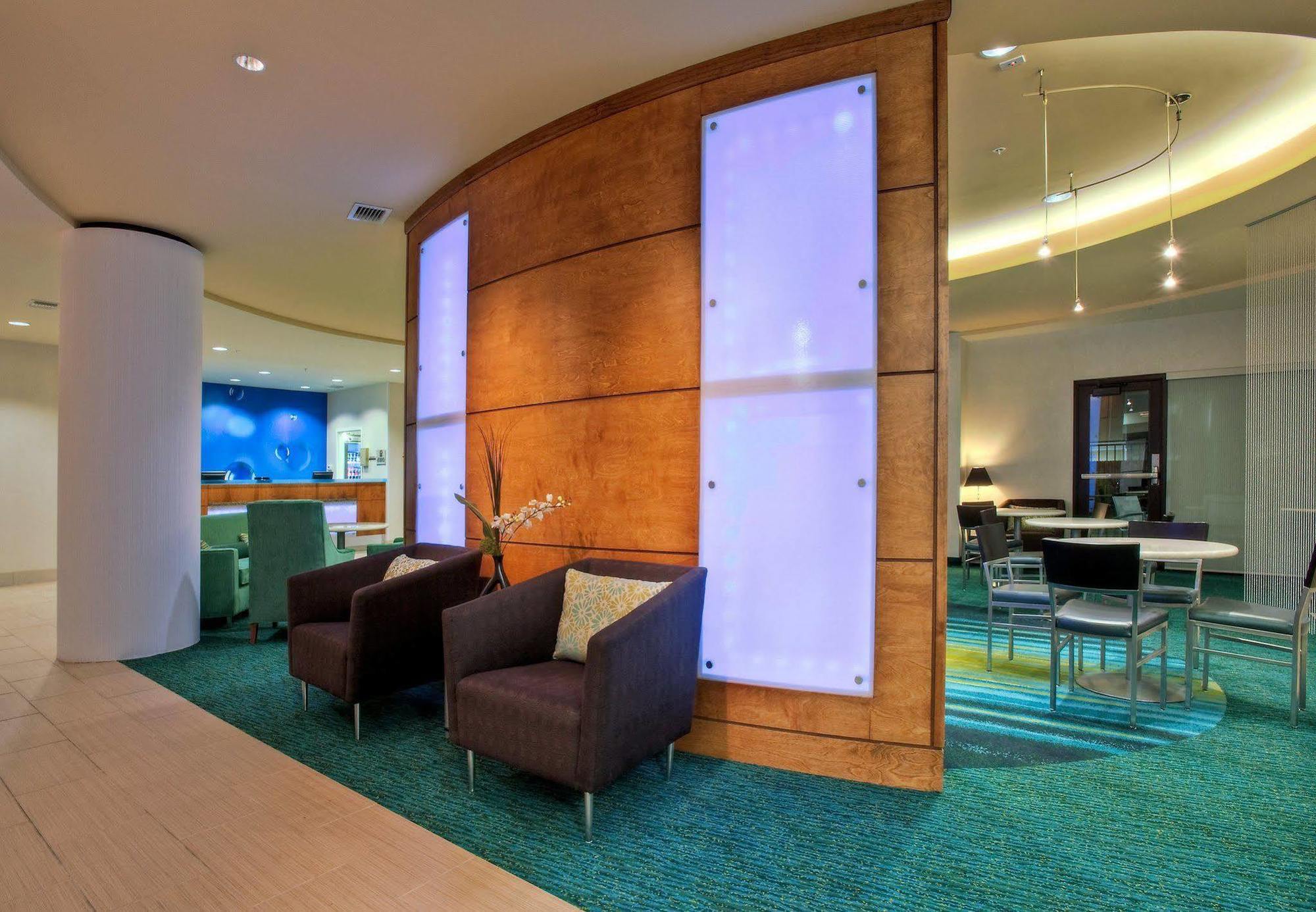 Springhill Suites By Marriott Baton Rouge North / Airport Экстерьер фото
